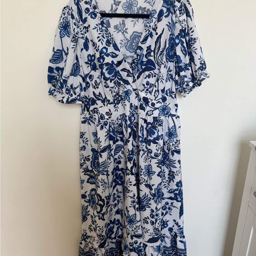 Chic Blue Floral Midi Dress